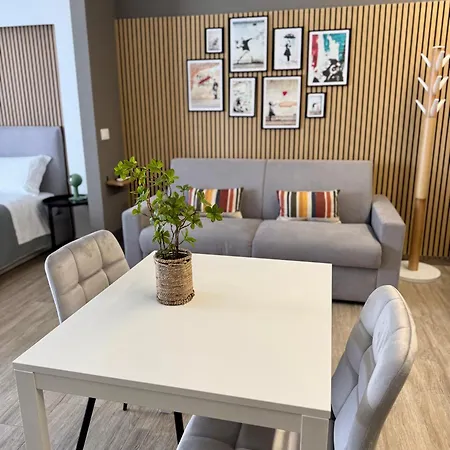 Maison 32 - Luxury Con Jacuzzi E Cucina - Station Appartement Bari